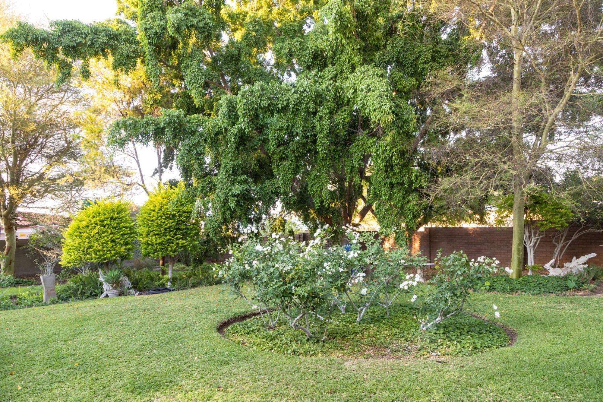 Hh 820 Accomodation Grootfontein ภายนอก รูปภาพ